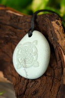 Pendant Celtic elements, stone