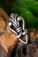 Garniture de ceinture de Gotland (1100–1200), argentée