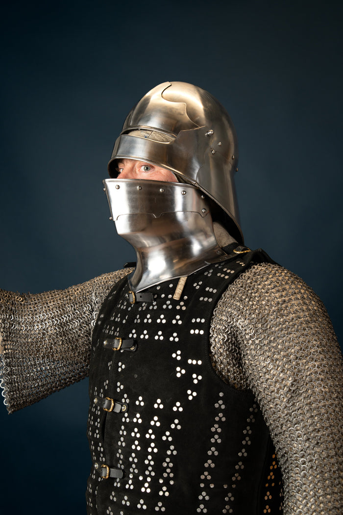 Sallet: 15e-eeuwse helm met lange nekbescherming
