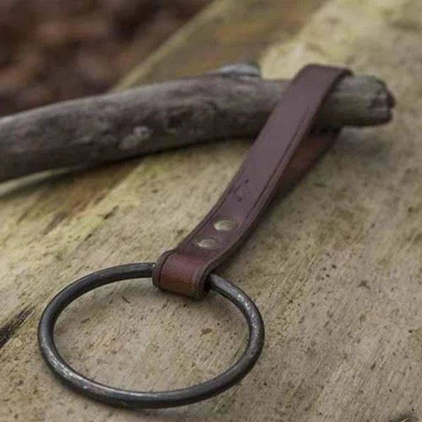 Leather belt holder for an axe