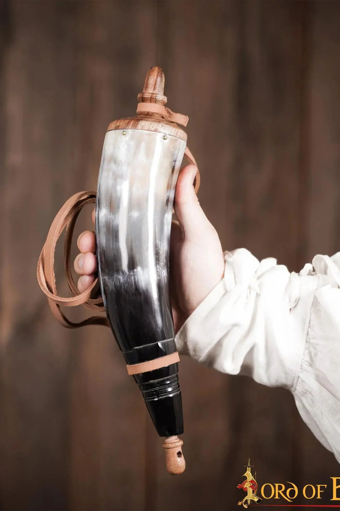 Kruithoorn voor historisch reenactment