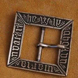 Middeleeuwse gespen en riembeslag