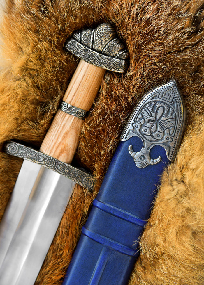Deepeeka Vikingzwaard met schede, Petersen type R, 10e eeuw, semi-scherp