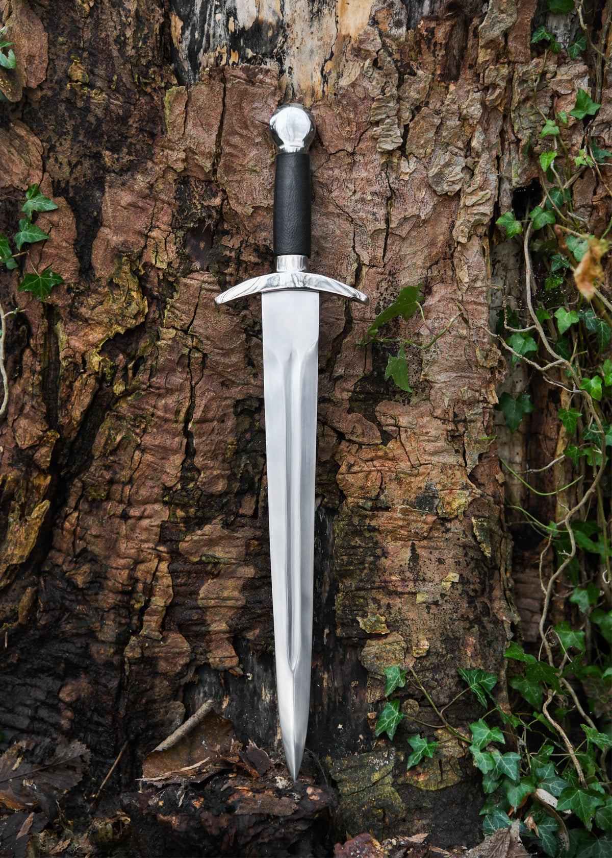 Medieval quillon dagger, semi-sharp