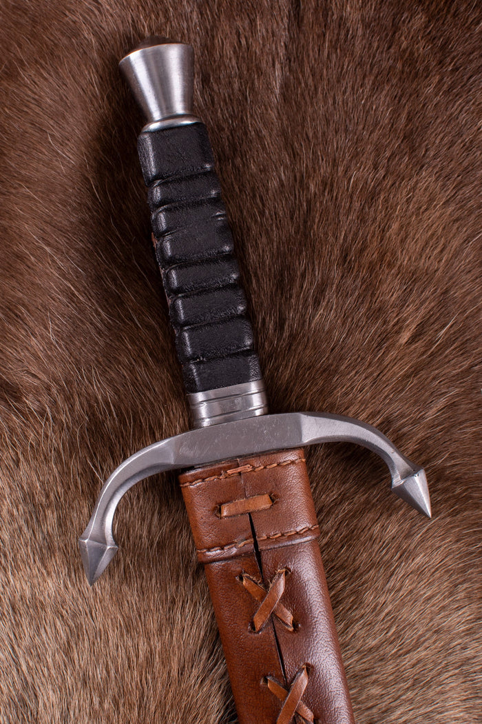 Renaissance main gauche, semi-sharp