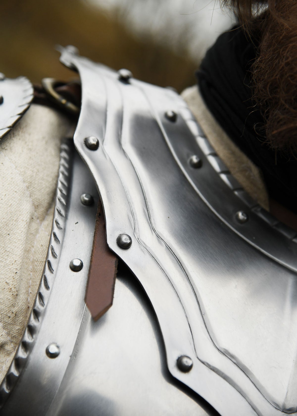 Gothic gorget atmosphere