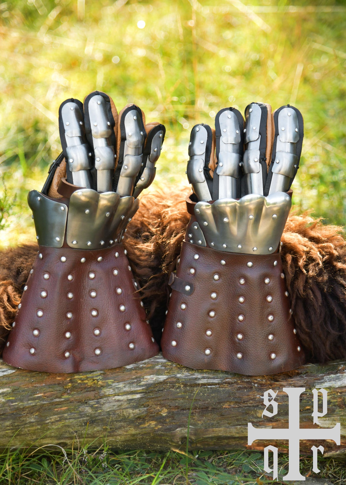 Armored gloves Visby brown front