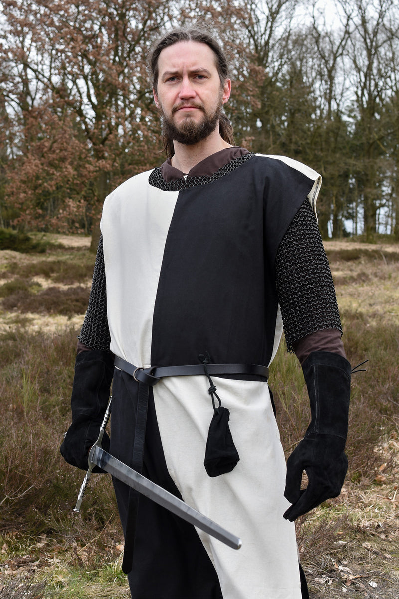 Medeltida överplagg Rodrick, natur svart