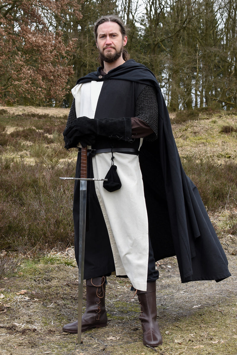 Medeltida överplagg Rodrick, natur svart