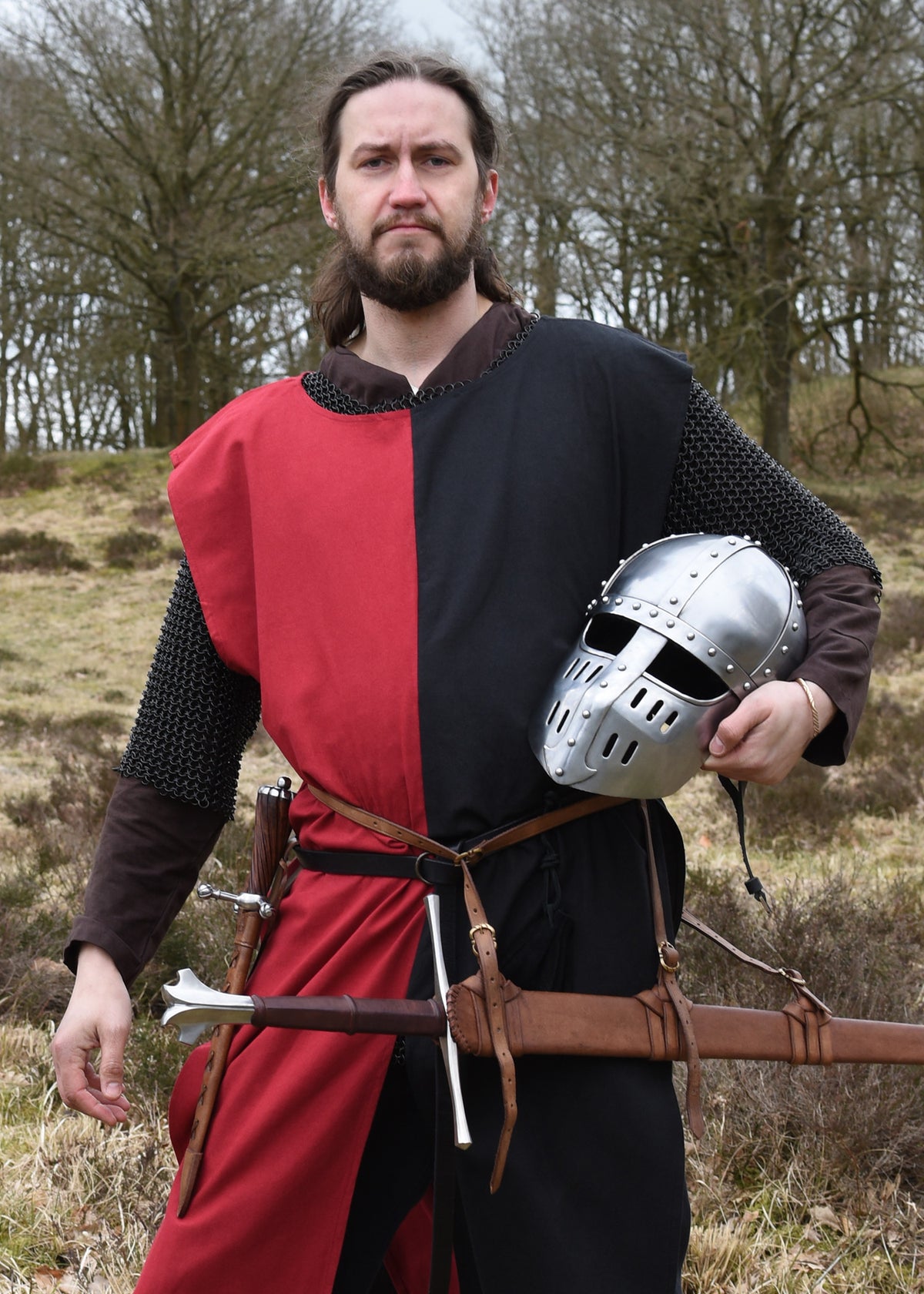 Medieval surcoat Rodrick, black-red