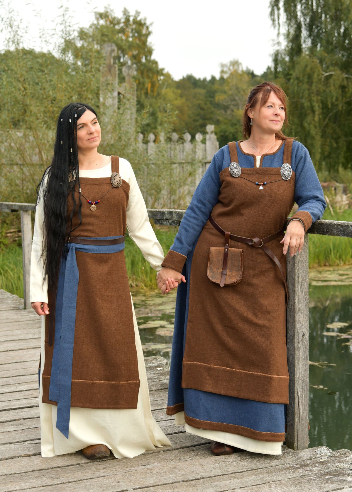 Viking hangerok Annik, wool, brown