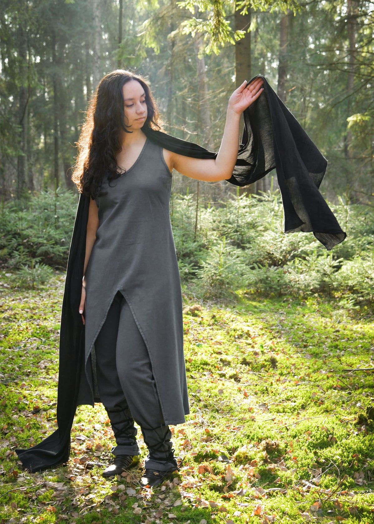 Mouwloze jurk Ilora met sjaal/riem, grijs