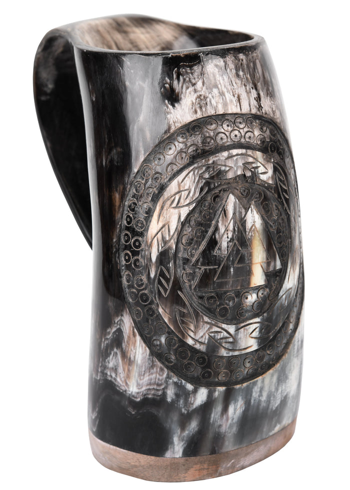 Horn beer mug with Valknut motif on the front