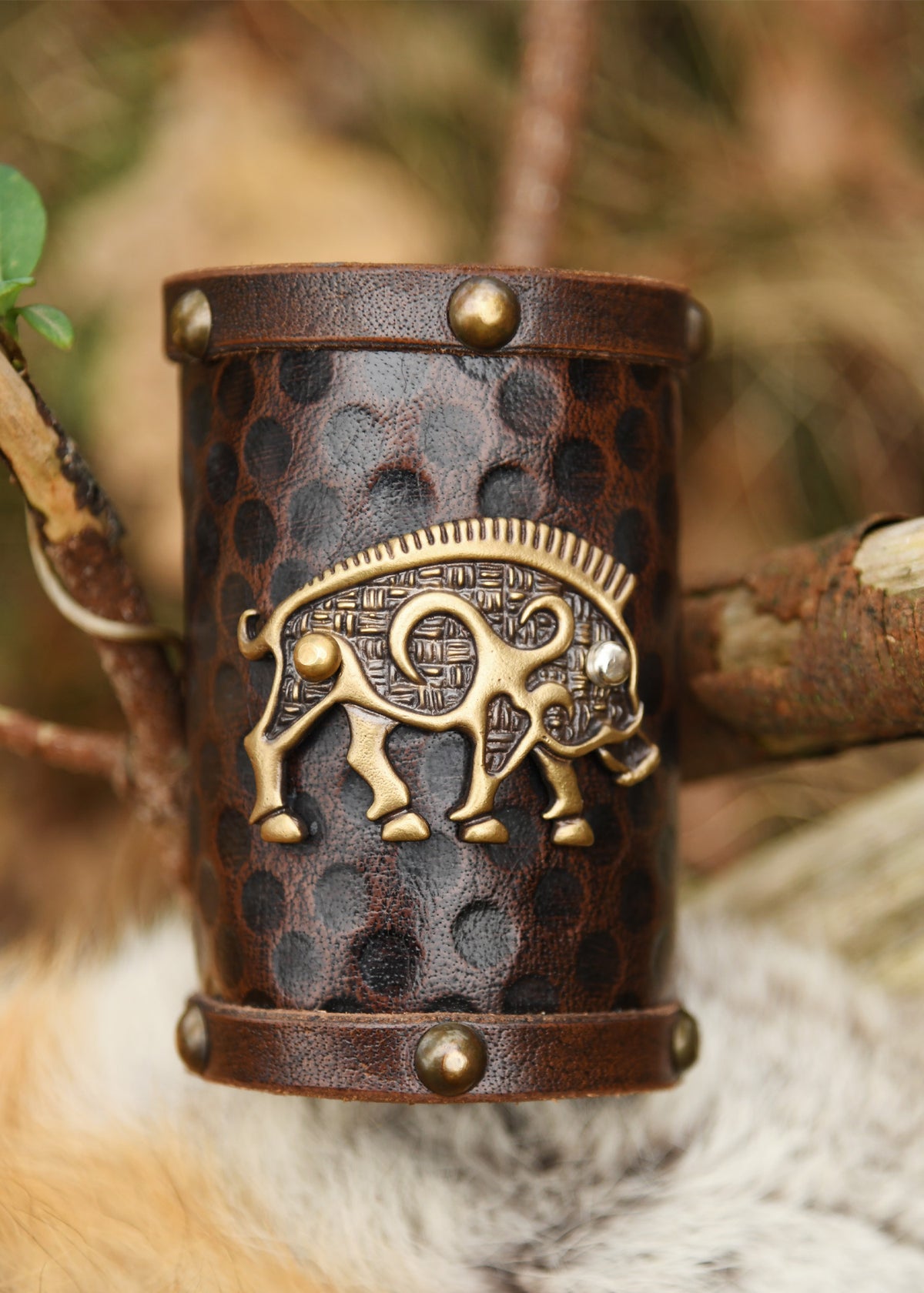 Bracelet Celtic boar Knocknagael per piece, leather