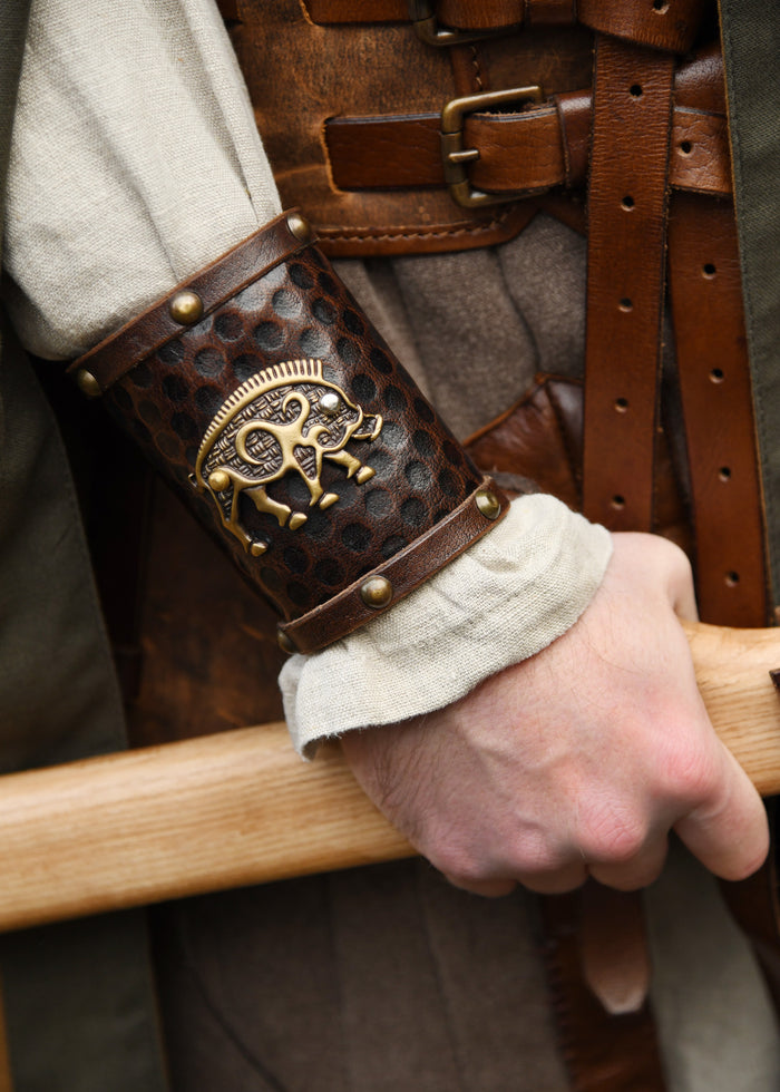 Bracelet Celtic boar Knocknagael per piece, leather