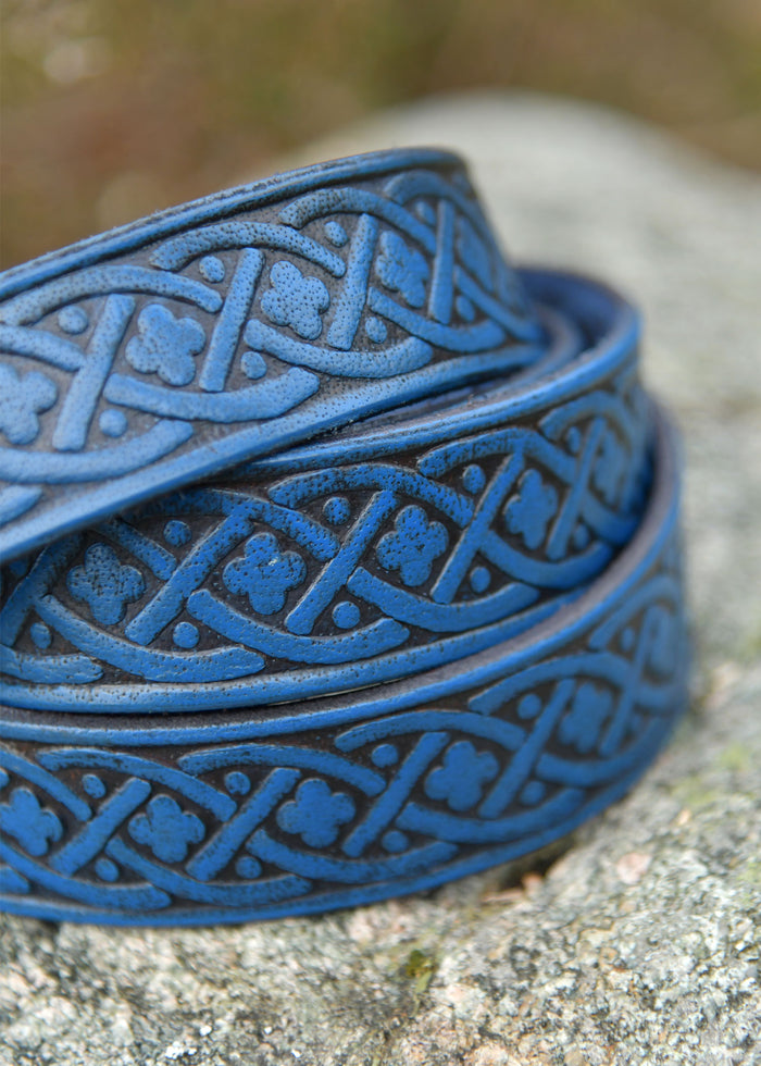 Middeleeuwse riem met vierpas motief, 13e-15e eeuw, blauw