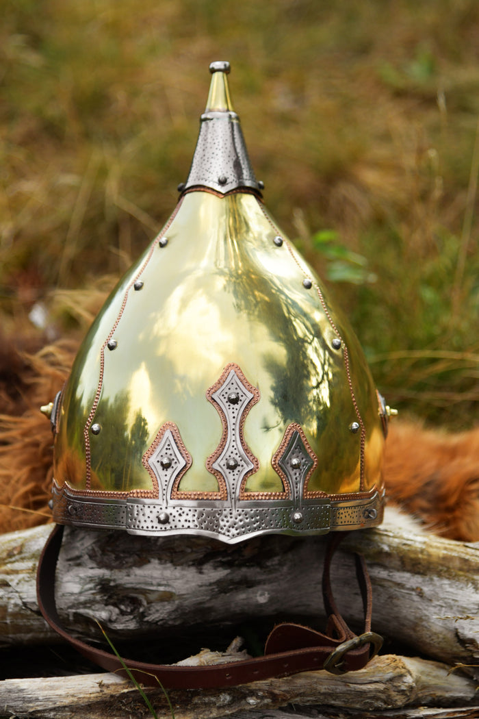 Vroegmiddeleeuwse helm uit Bobruysk (Wit-Rusland), Kievan Rus / Vikinghelm, 10e-11e eeuw