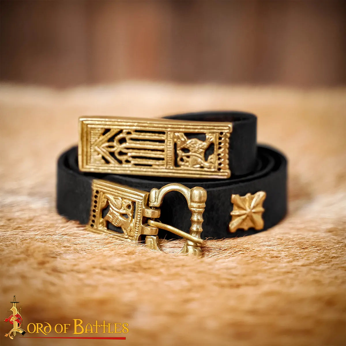 Gothic learning belt with gracefully brass batter, black