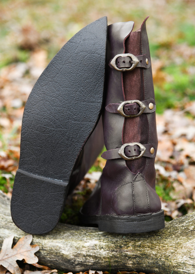 Poulaines medievales, marrón