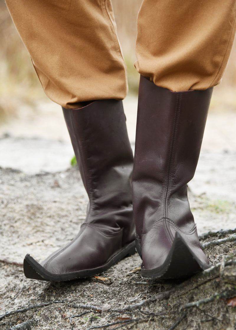 Poulaines medievales, marrón