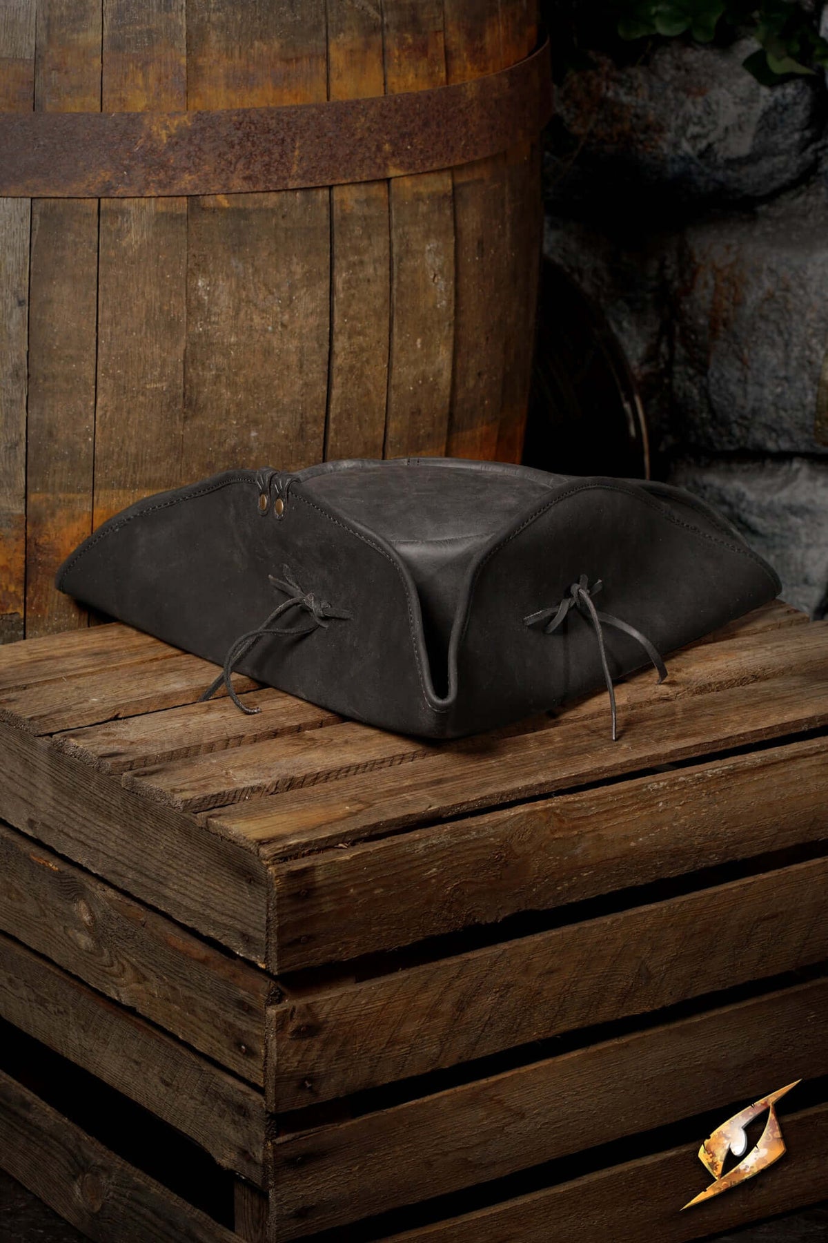 Tricorn Bartholomew, leather, black