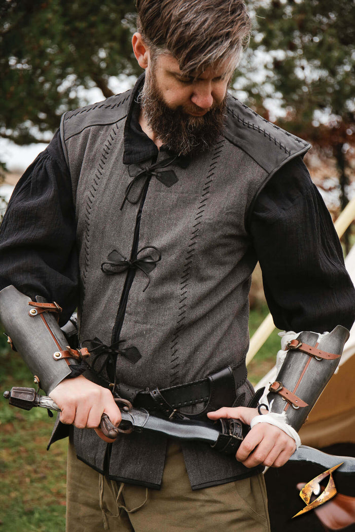 Jerkin Robin, cotton and leather, black