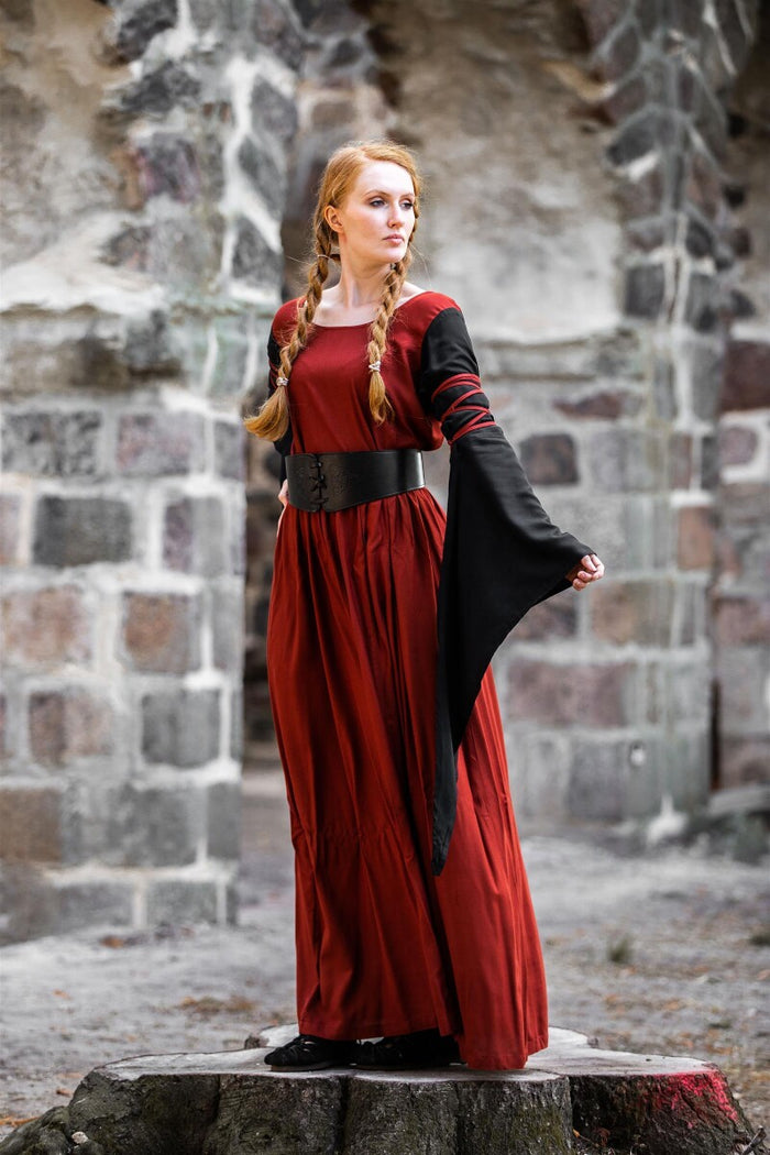 Bliaut Dorell, rood-zwart