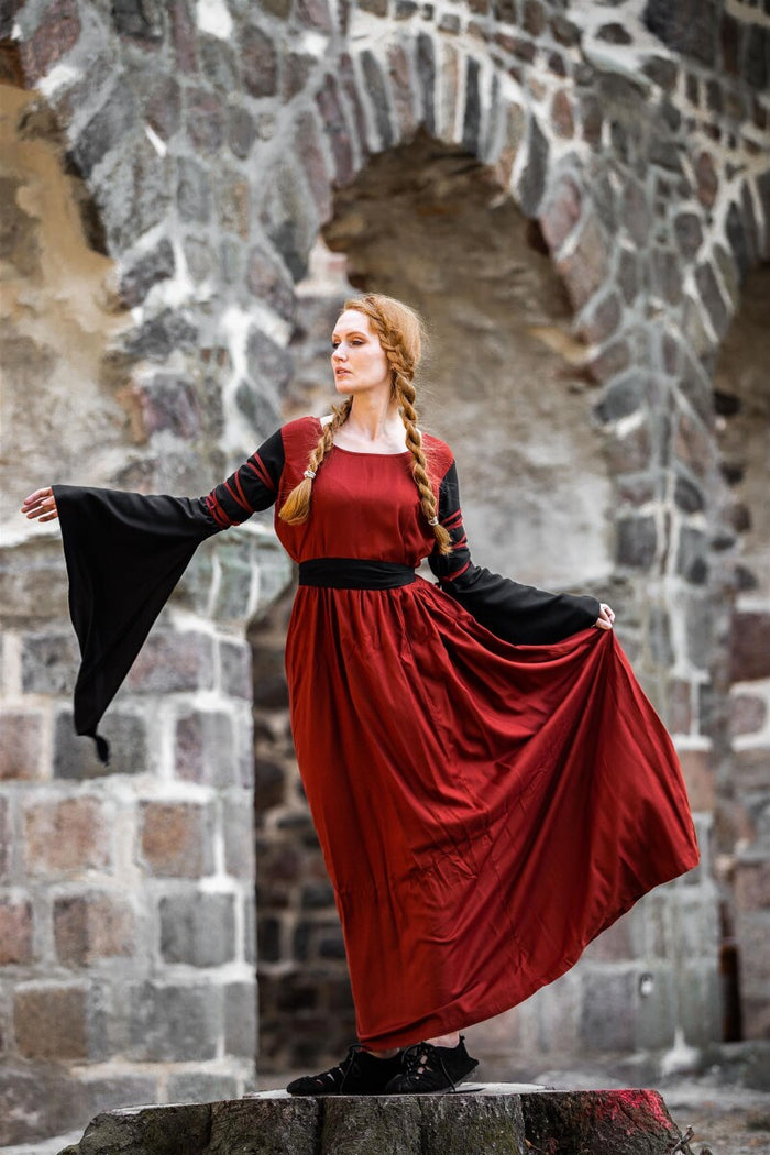 Bliaut Dorell, rood-zwart