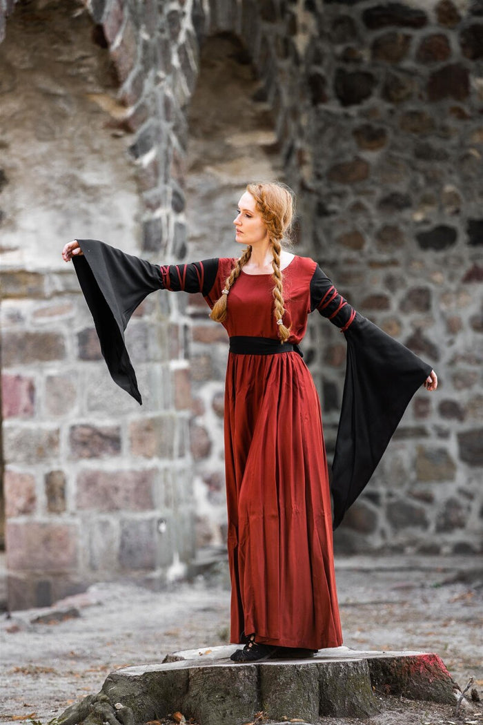 Bliaut Dorell, rood-zwart