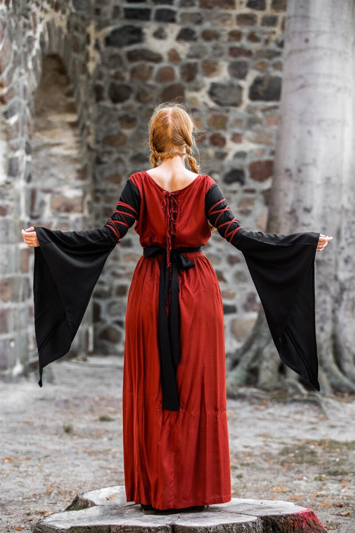 Bliaut Dorell, rood-zwart