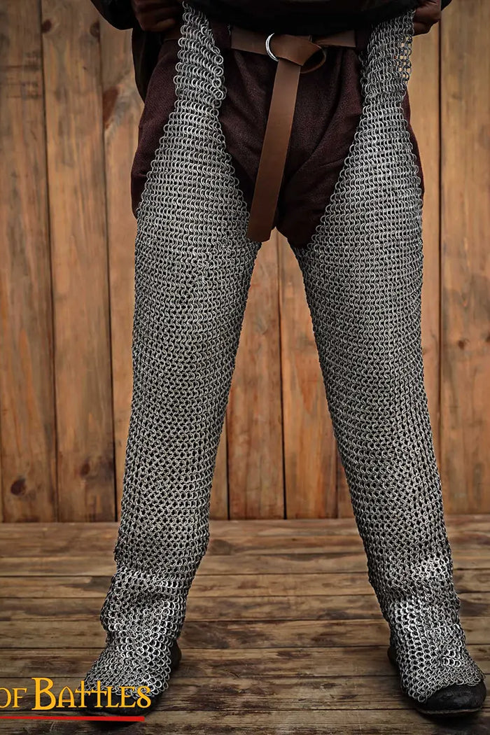 Chainmail chausses, flat rings - round rivets, 9 mm
