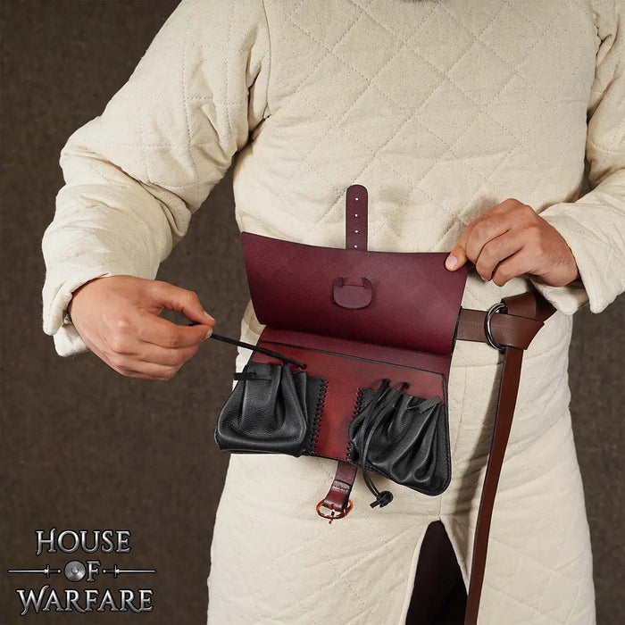 Late medieval pouch, black