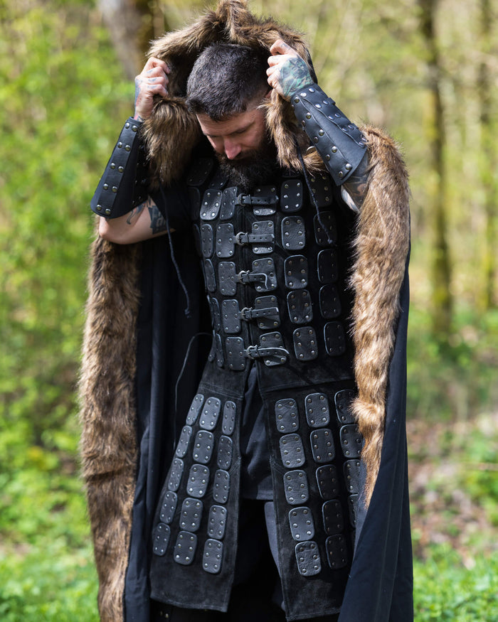 Cloak Aaron with fur trim, black