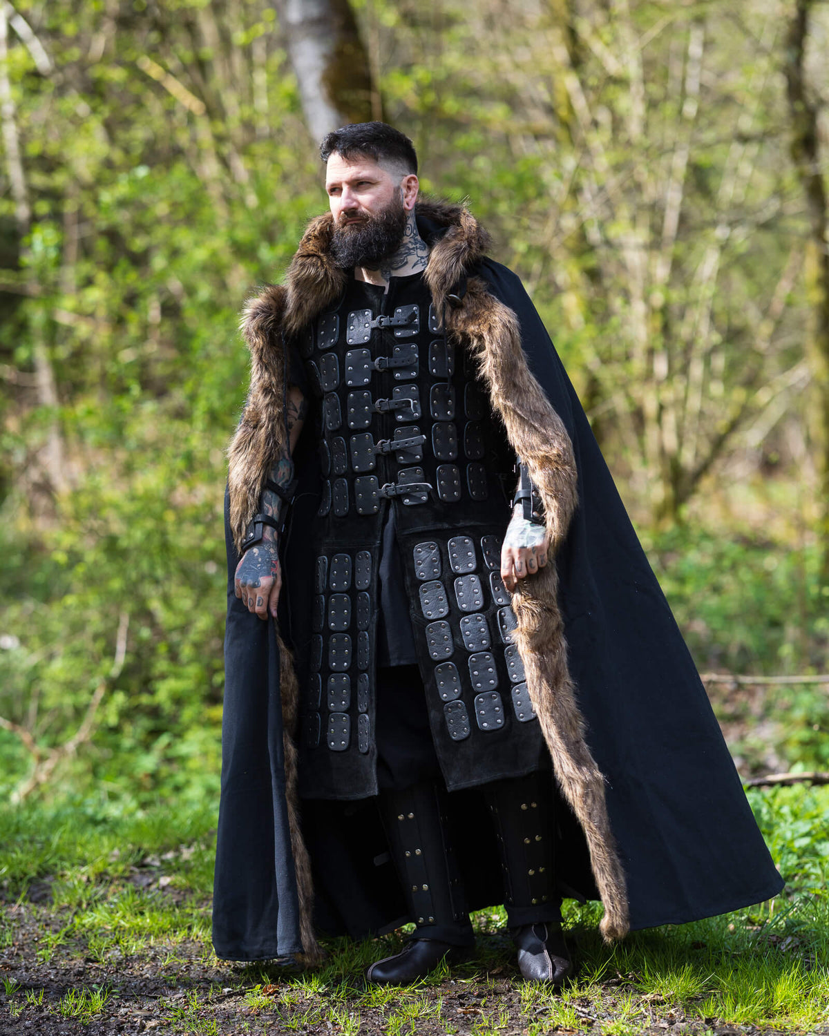 Cloak Aaron with fur trim, green