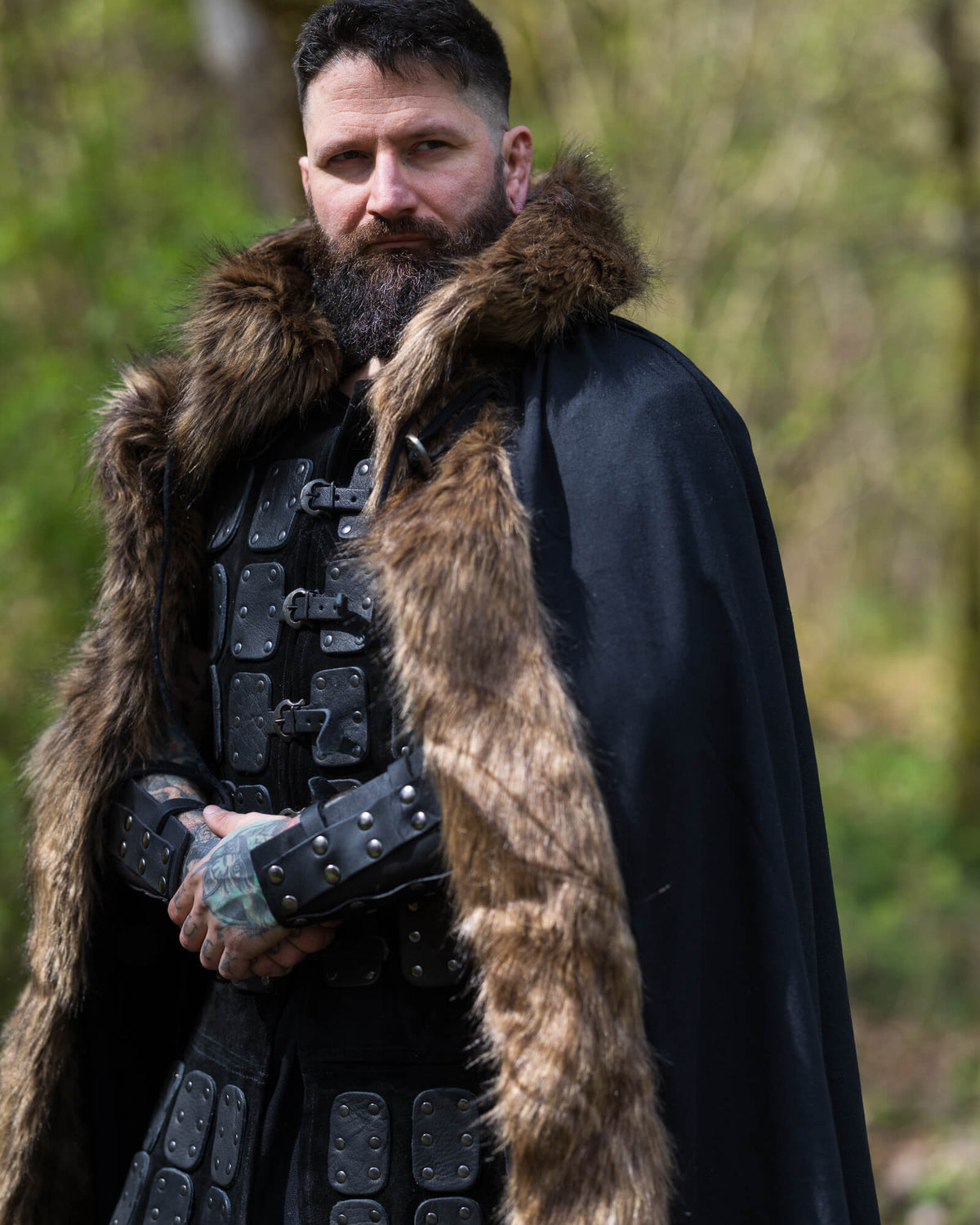 Cloak Aaron with fur trim, green