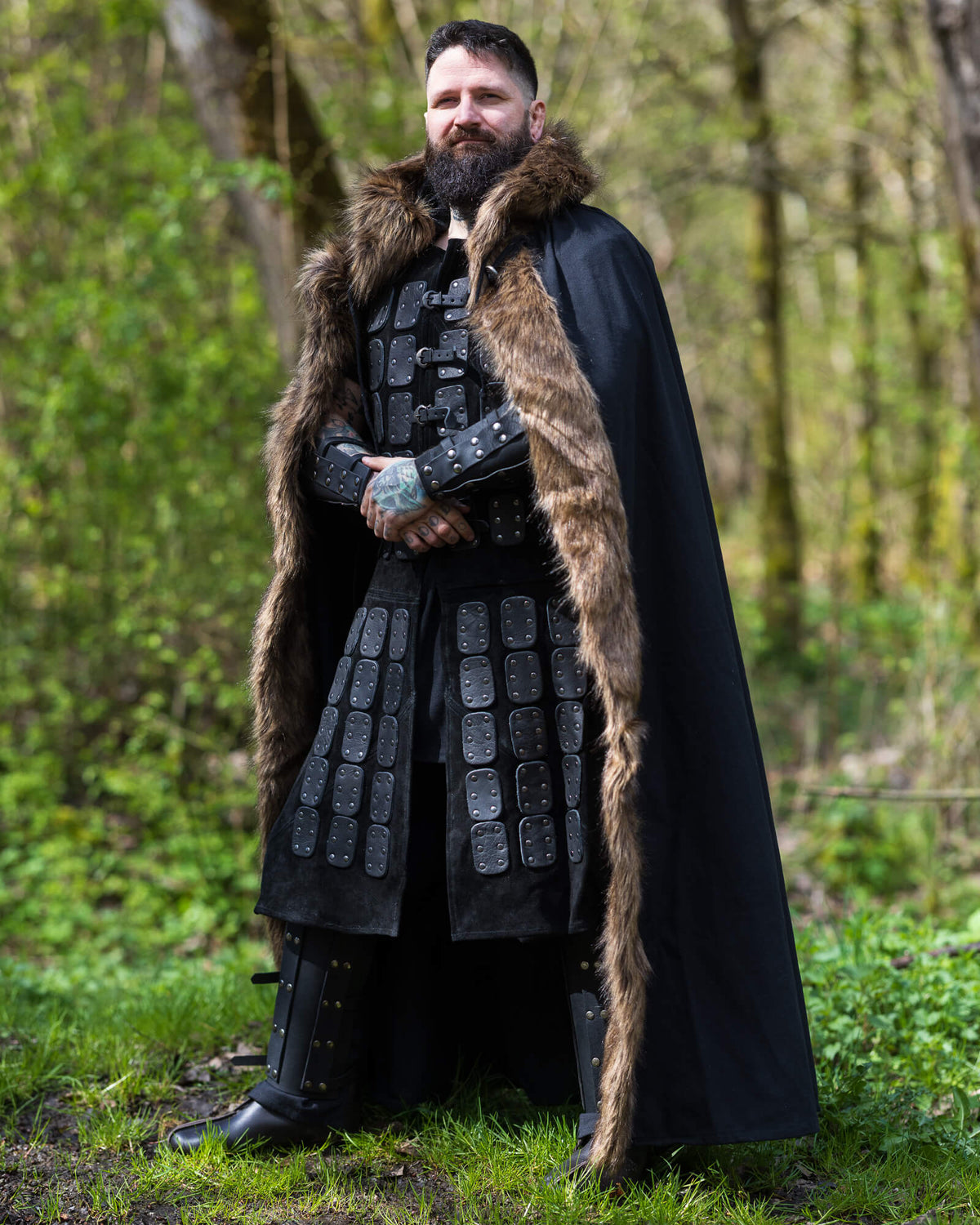 Cloak Aaron with fur trim, black