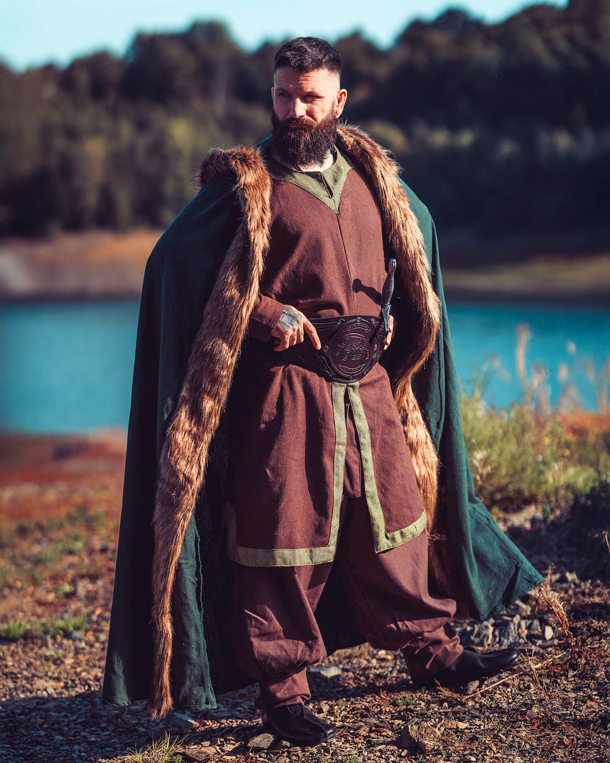 Cloak Aaron with fur trim, green