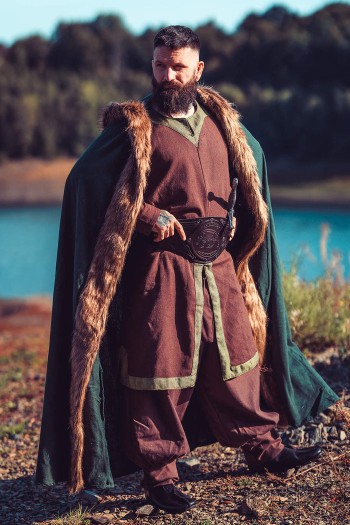 Cloak Aaron with fur trim, brown