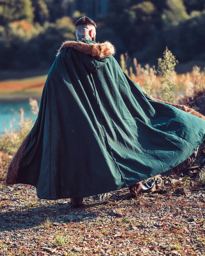 Cloak Aaron with fur trim, green