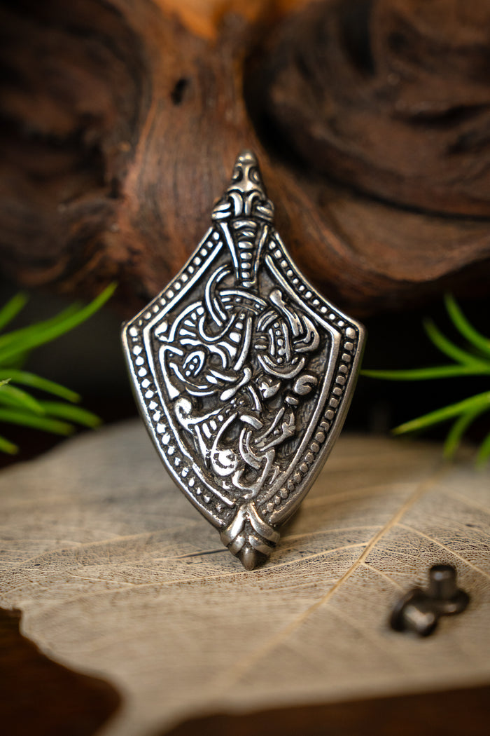 Belt end York, silvered zamak