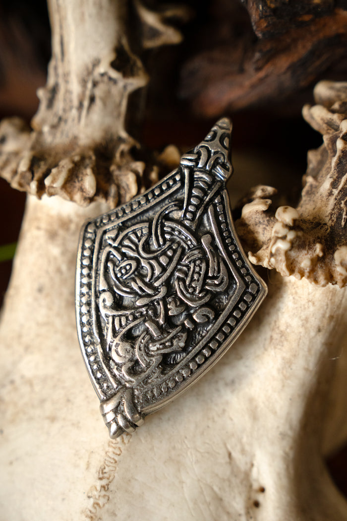 Belt end York, silvered zamak
