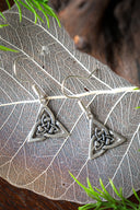 Boucles d’oreilles celtiques à triquetra, en bronze argenté
