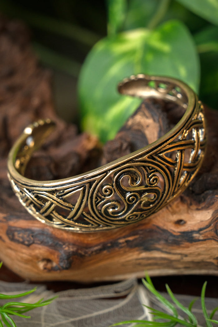 Celtic bracelet with trisquelion, bronze