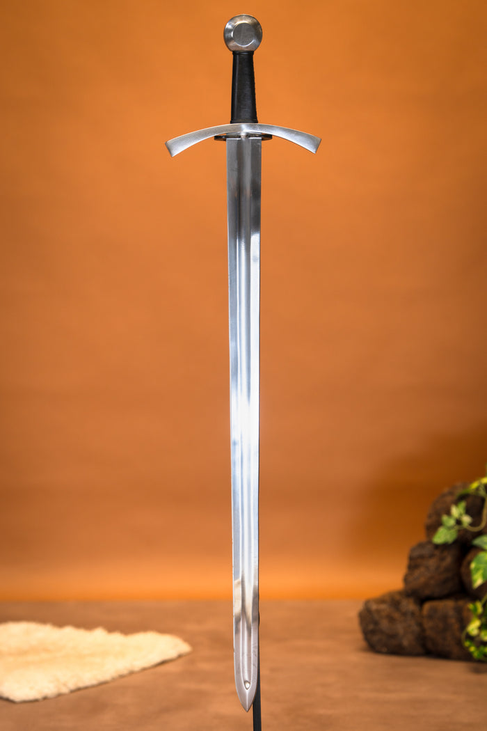 Medieval sword Oakeshott type X, semi-sharp