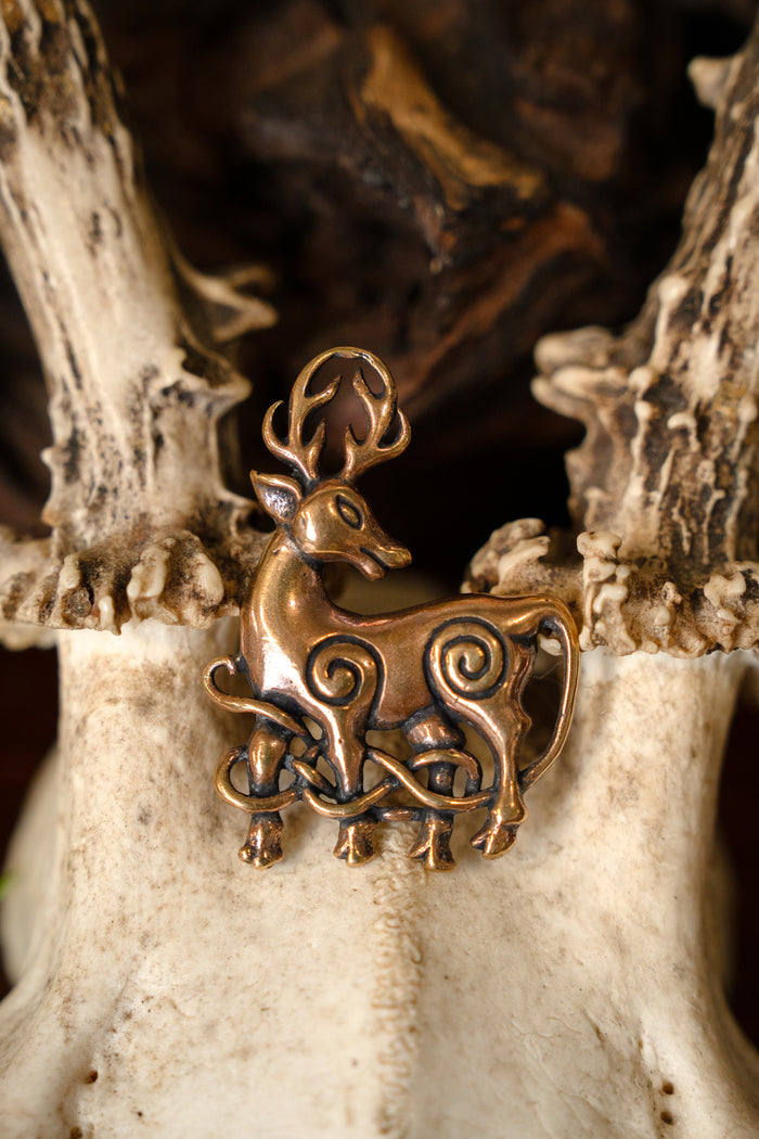 Pendant Celtic stag, bronze