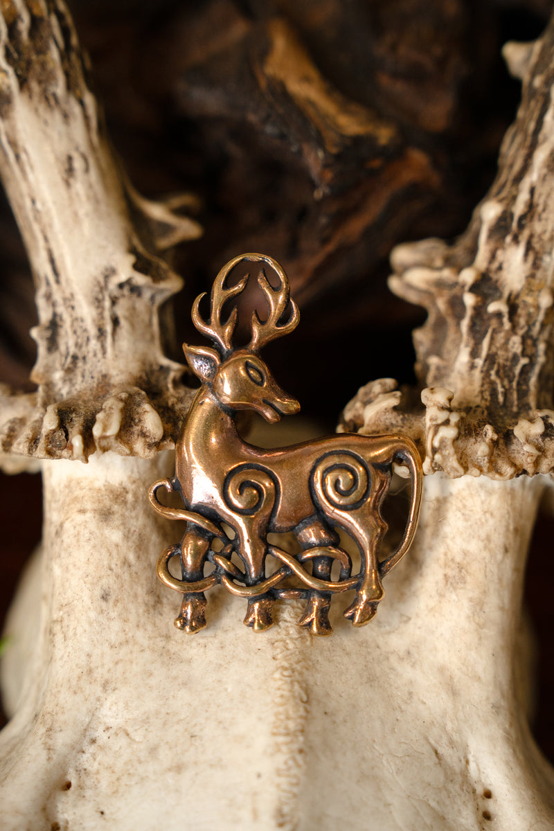 Pendentif cerf celtique, bronze