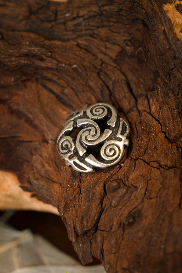 Celtic spiral buttons, set of 5 pieces, silvered