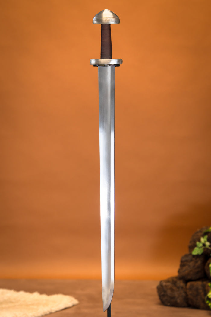 Viking sword type H, single-edged blade, semi-sharp