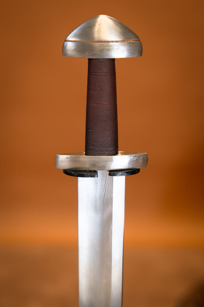 Viking sword type H, single-edged blade, semi-sharp