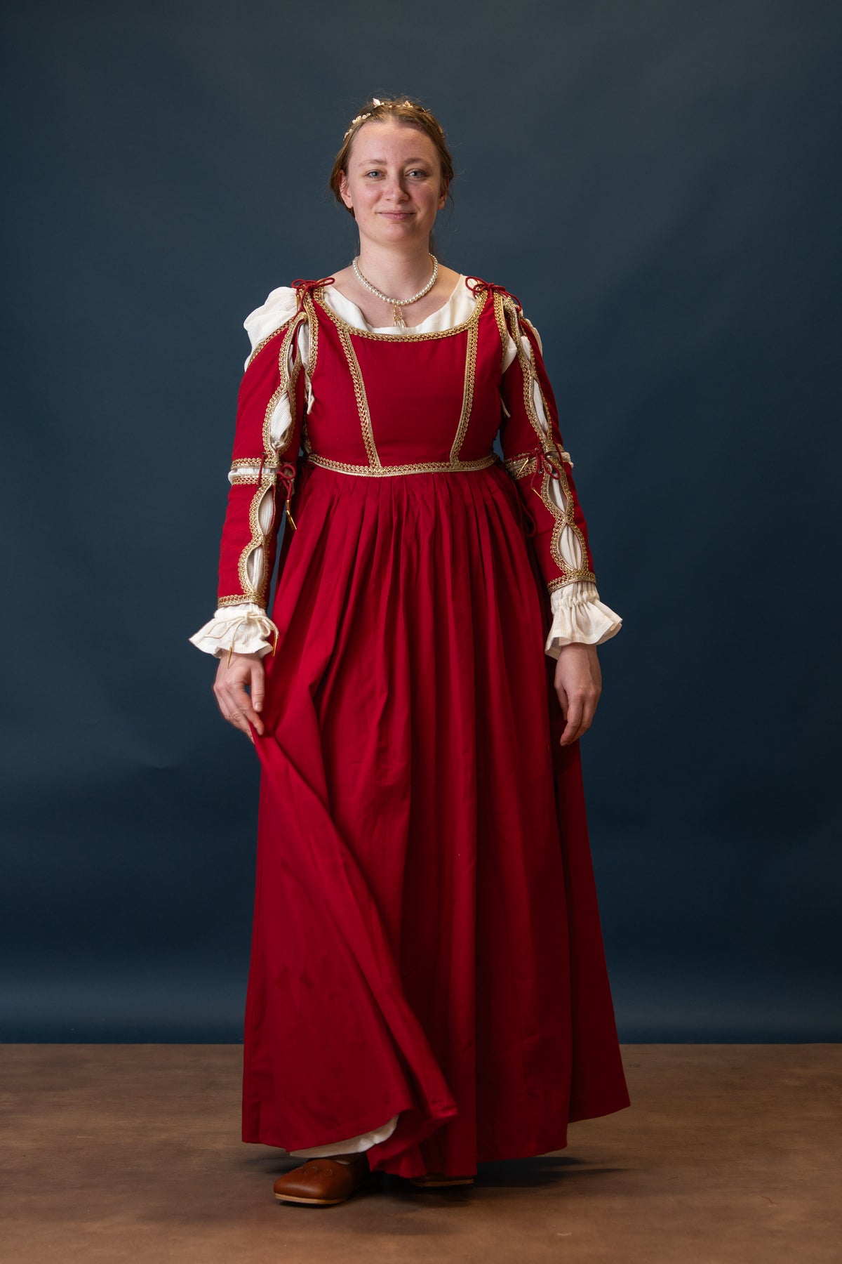 Italian gamurra, late 15th century, red